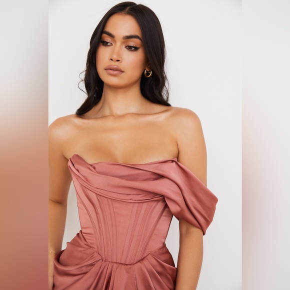 NWOT House of CB Janis Rouge Satin One Shoulder Draped Midi Dress - Picture 5 of 8